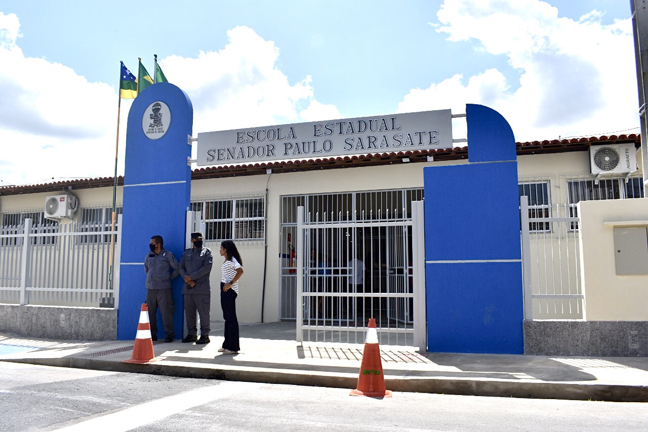Escola Estadual Senador Paulo Sarasate é entregue após obra de reforma ...